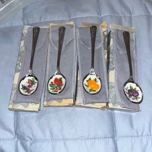 Avon Collectors spoon set